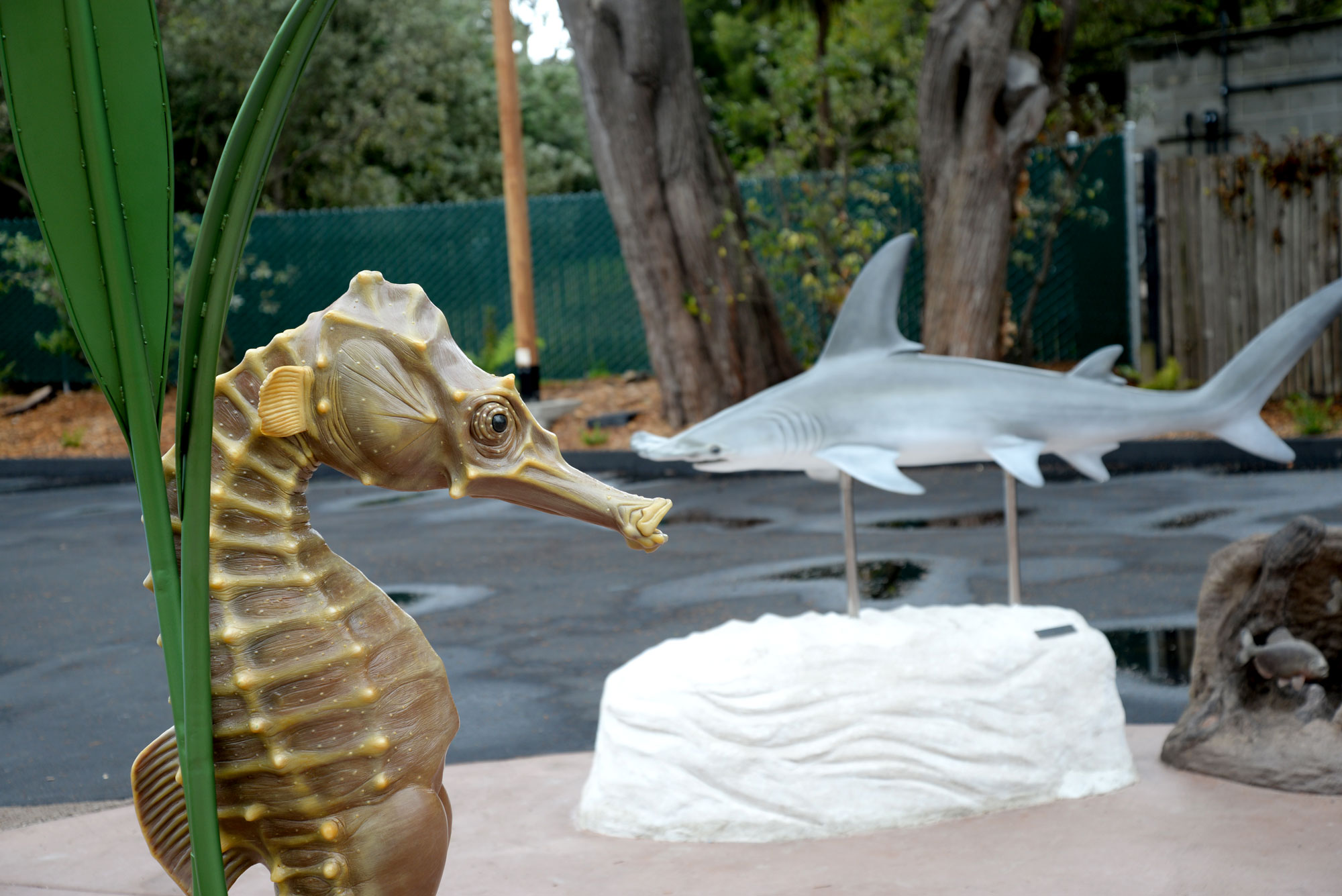 San_Francisco_Zoo_Seahorse_Sculpture_003