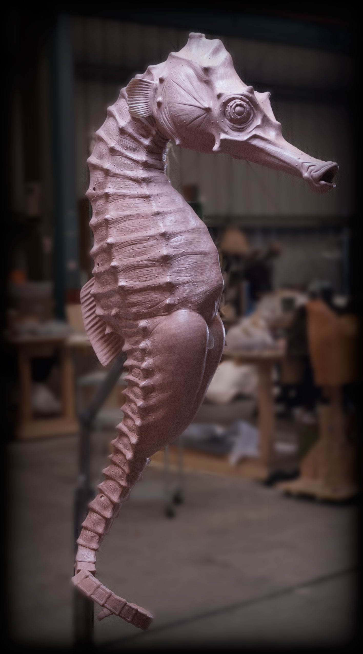 Monterey_Bay_Aquarium_SeaHorse_Sculpture_Sculptor_Rey_Hernandez_02